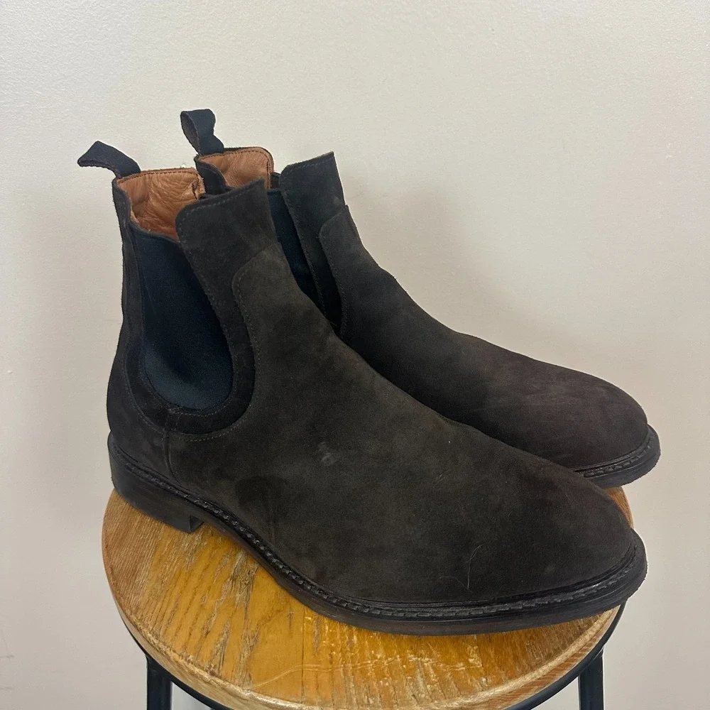 Allen Edmonds Tanner Men 10.5 Chelsea Boot Suede Chocolate Leather Weatherproof